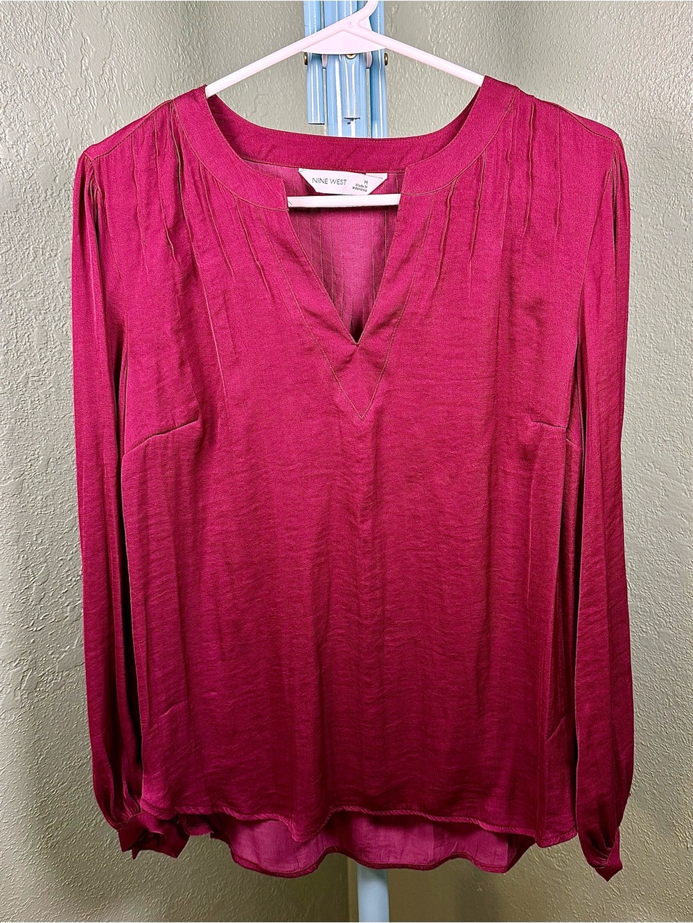 Nine West Fuchsia V-Neck Long-Sleeve Pleated Blouse